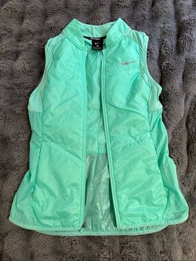 Nike Mint Green Quilted Sleeveless Running Vest